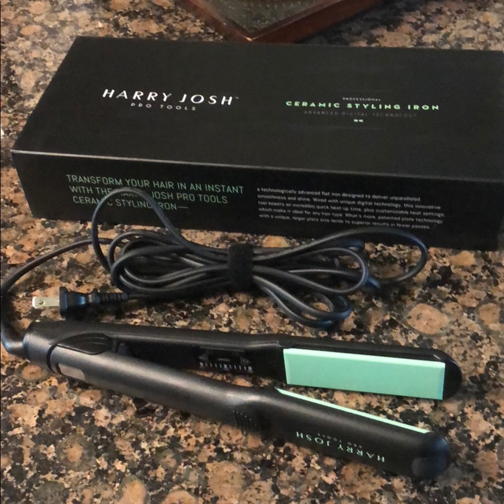 Harry Josh flat iron